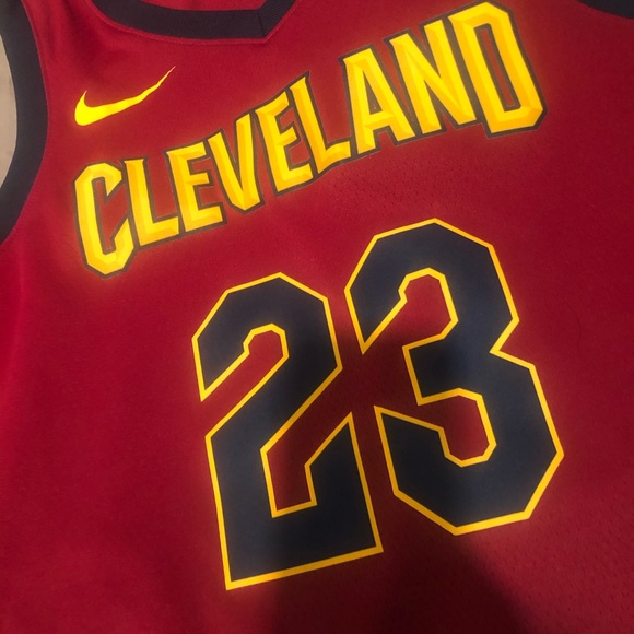 Authentic Lebron James NIke Jersey - Picture 4 of 6